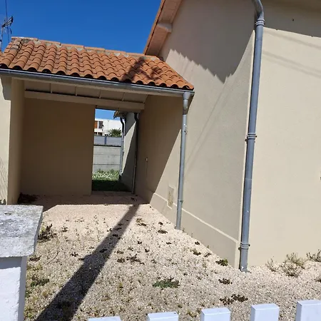 Maison Plain-pied A 500m De L'ocean Pour 6 Pers, Jardin, Barbecue - Fr-1-706-37 Holiday home Chatelaillon-Plage